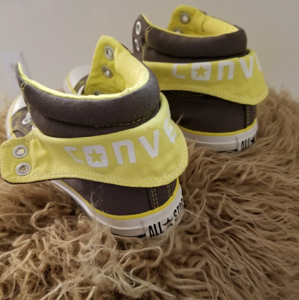 Like New Converse (high top)